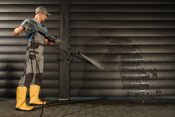 Cost of Garage Power Washing in Paso Robles