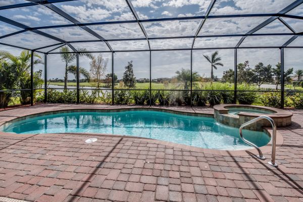 Cost of Pool Enclosure Cleaning in Paso Robles