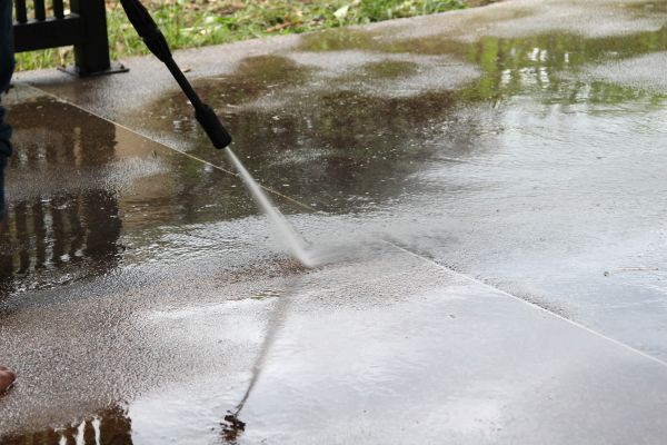 Cost of Concrete Deck Cleaning in Paso Robles