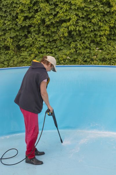Cost of Pool Pressure Washing in Paso Robles