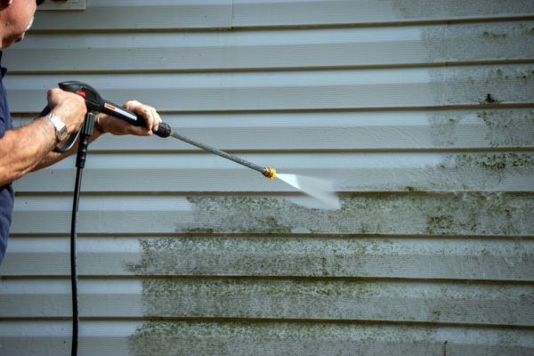 Cost of Vinyl Siding Power Washing in Paso Robles