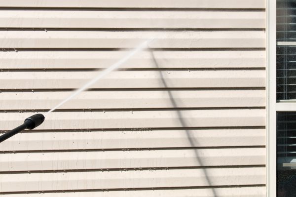 Cost of Apartment Power Washing in Paso Robles