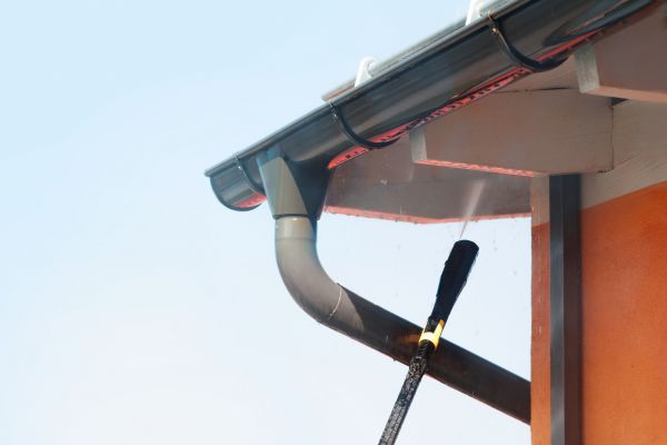 Eaves Power Washing in Paso Robles