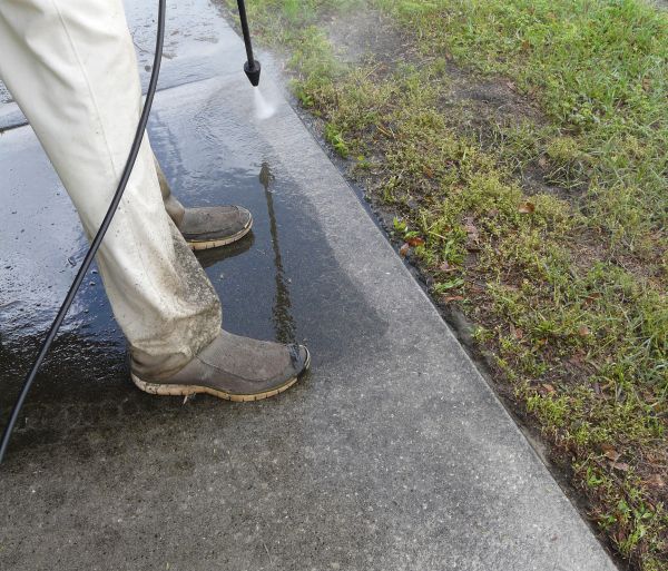 Concrete Slab Powerwashing in Paso Robles